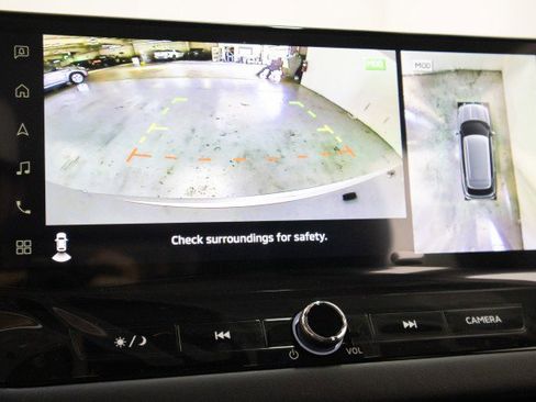 New 2025 Mitsubishi Outlander SE image 14