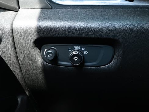 Used 2023 Chevrolet Traverse LS FWD image 14