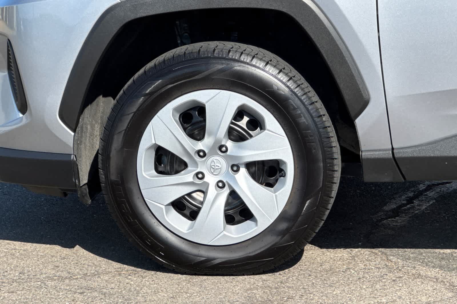 Certified 2024 Toyota RAV4 LE AWD/4WD image 29