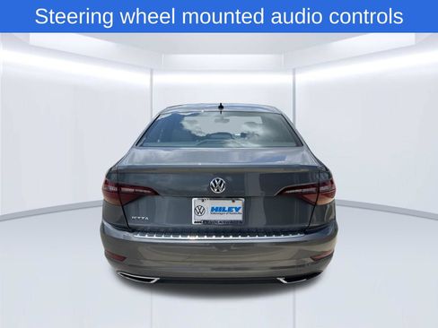 Used 2019 Volkswagen Jetta R-Line w/ R-Line Cold Weather Package FWD image 7