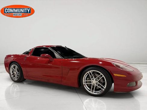 Used 2005 Chevrolet Corvette Coupe w/ Preferred Equipment Group RWD image 14