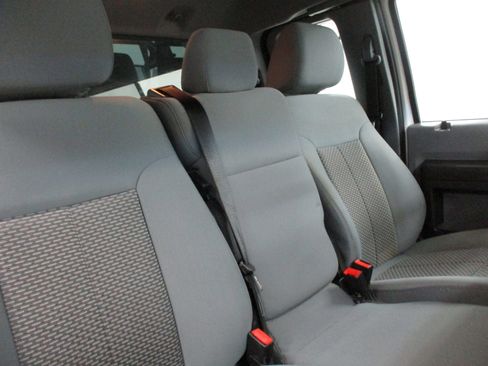 Used 2015 Ford F250 XL w/ Power Equipment Group image 18