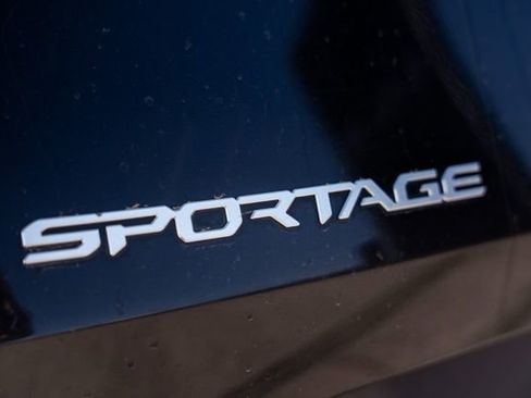 Used 2023 Kia Sportage EX image 10