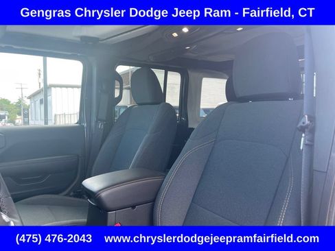 Certified 2025 Jeep Wrangler Unlimited Sahara AWD/4WD image 48