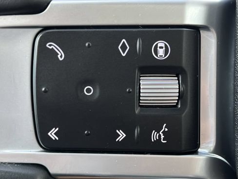 Used 2024 Land Rover Discovery S AWD/4WD image 22