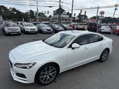 Used 2017 Volvo S90 T6 Momentum w/ Vision Package