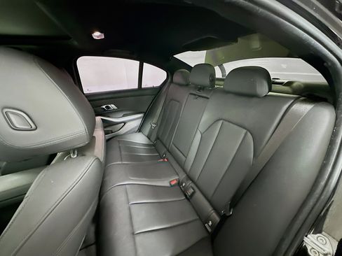 Used 2019 BMW 330i Sedan w/ Premium Package image 26