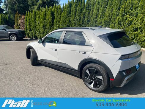 Used 2025 Hyundai Ioniq 5 SEL AWD/4WD image 7