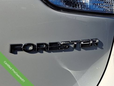 Used 2021 Subaru Forester Premium AWD/4WD image 29