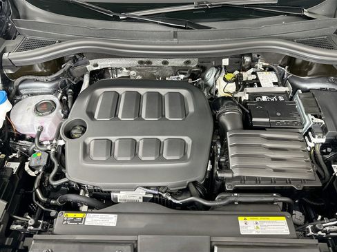 New 2026 Volkswagen Tiguan SE image 29