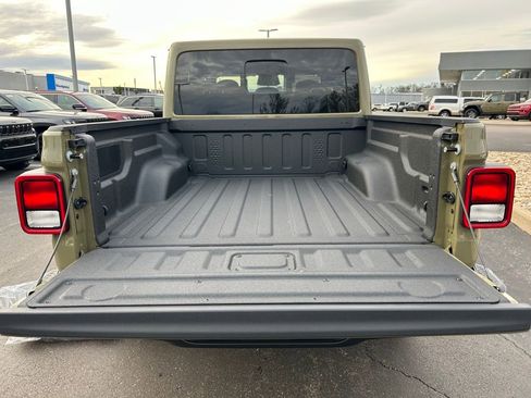 New 2026 Jeep Gladiator Sport image 24