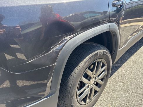 Used 2018 GMC Acadia SLT image 4