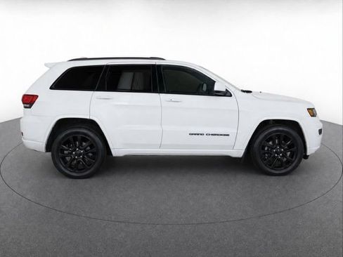 Used 2021 Jeep Grand Cherokee Laredo X AWD/4WD image 8