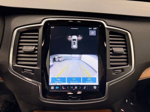 Used 2024 Volvo XC90 B6 Core w/ Protection Package Premier image 17