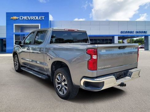 Certified 2022 Chevrolet Silverado 1500 LT RWD image 3