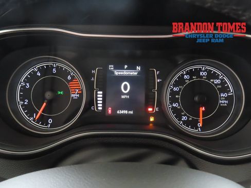 Used 2021 Jeep Cherokee Latitude Plus FWD image 11