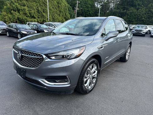 Used 2020 Buick Enclave Avenir w/ Avenir Technology Package AWD/4WD image 7