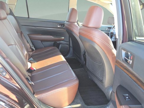Used 2013 Subaru Outback 2.5i Limited w/ Special Appearance Pkg image 19