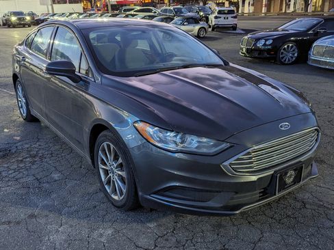 Used 2017 Ford Fusion S image 2