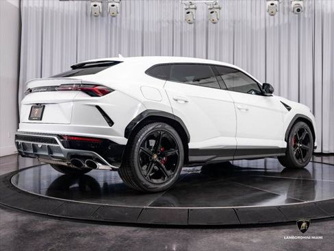 Used 2019 Lamborghini Urus AWD/4WD image 12