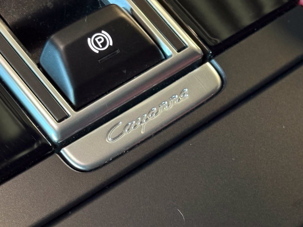 Used 2022 Porsche Cayenne Turbo AWD/4WD image 34