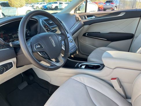 Used 2019 Lincoln MKC Reserve image 19