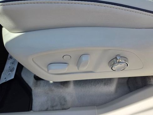 New 2026 Buick Enclave Avenir w/ Super Cruise Package FWD image 5