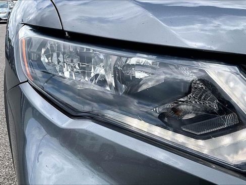 Used 2019 Nissan Rogue S FWD image 31
