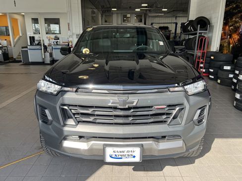 Used 2024 Chevrolet Colorado Trail Boss w/ Safety Package image 2