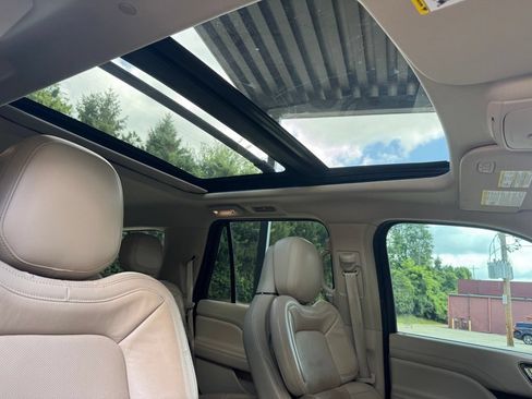 Used 2020 Lincoln Navigator Reserve w/ Luxury Package AWD/4WD image 36
