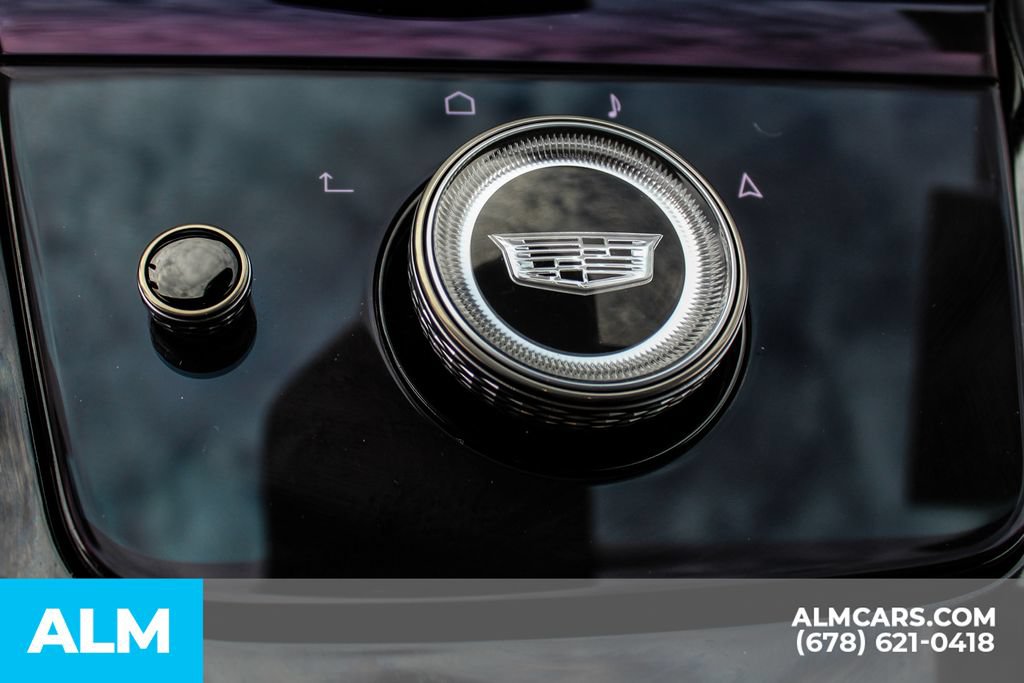 Used 2026 Cadillac Escalade Platinum Sport w/ LPO, Floor Liner Package AWD/4WD image 38