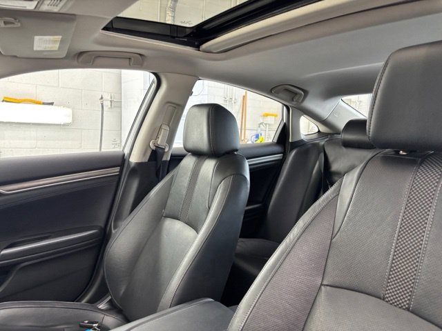 Used 2019 Honda Civic Touring image 23