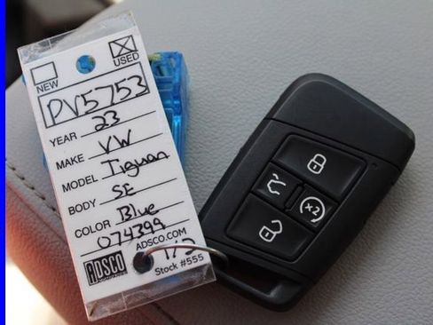 Used 2023 Volkswagen Tiguan SE w/ Panoramic Sunroof Package AWD/4WD image 33