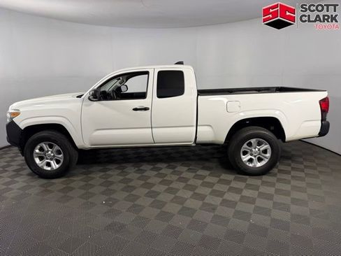 Used 2020 Toyota Tacoma SR image 29