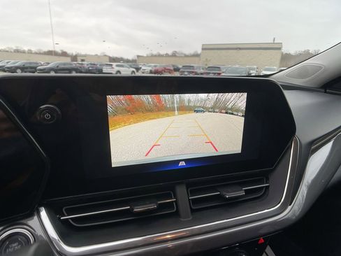 Used 2025 Chevrolet Trax ACTIV w/ Driver Confidence Package image 18