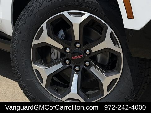 New 2026 GMC Yukon XL AT4 Ultimate w/ LPO, Floor Liner Package AWD/4WD image 9