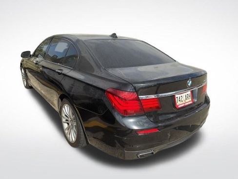 Used 2014 BMW 750Li image 7