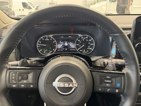 Used 2023 Nissan Pathfinder SL w/ SL Premium Package AWD/4WD image 14
