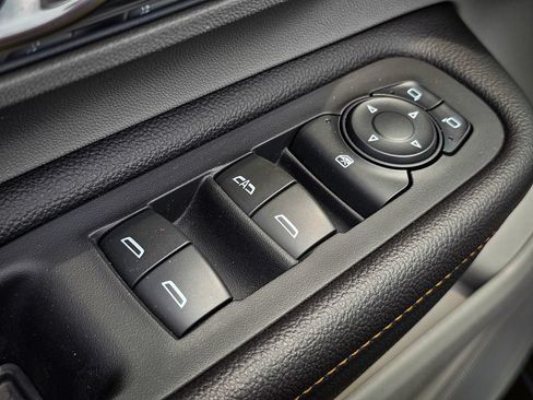 Used 2018 GMC Terrain SLT AWD/4WD image 10