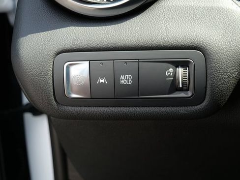 Used 2024 Chevrolet Blazer EV LT AWD/4WD image 18