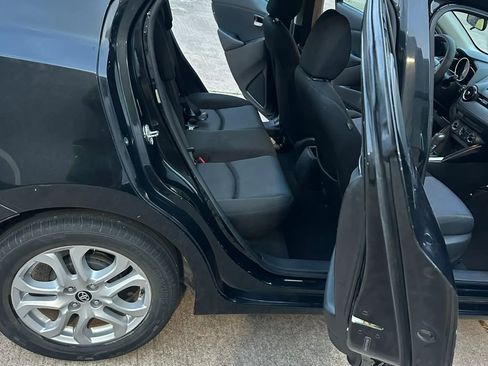 Used 2017 Toyota Yaris iA image 14