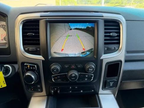 Used 2017 RAM 1500 Classic SLT AWD/4WD image 13