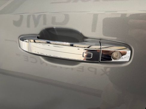 New 2026 GMC Sierra 1500 Denali w/ Denali Reserve Package image 10