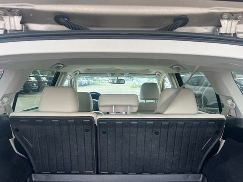 Used 2014 Subaru Outback 2.5i Limited AWD/4WD image 9