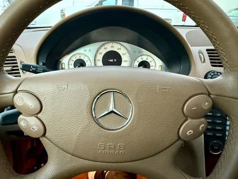Used 2008 Mercedes-Benz E 350 Luxury image 34
