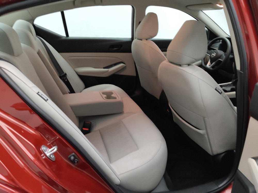 Used 2025 Nissan Altima 2.5 SV FWD image 19