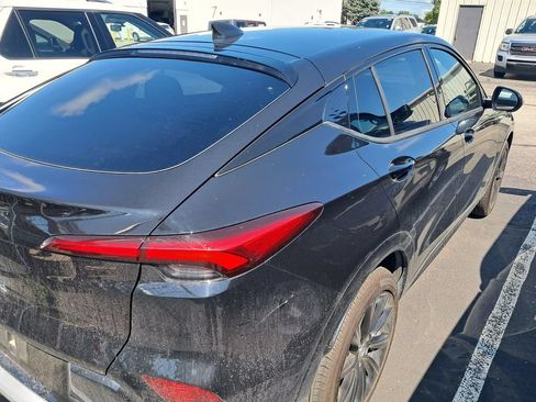 Used 2025 Buick Envista Sport Touring w/ Experience Buick Package FWD image 7