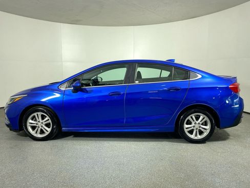 Used 2017 Chevrolet Cruze LT w/ RS Package image 28