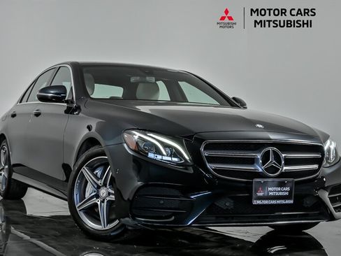 Used 2017 Mercedes-Benz E 300 4MATIC image 1