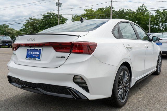 Used 2023 Kia Forte GT-Line w/ GT-Line Premium Package FWD image 6